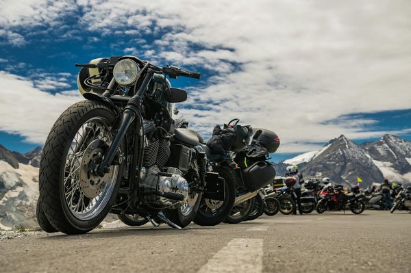 Les avantages de voyager à moto en groupe